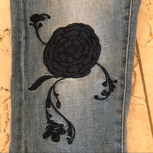 SOLD—RARE FIND! Anthropologie PILCRO floral jeans - Picture 3 of 12